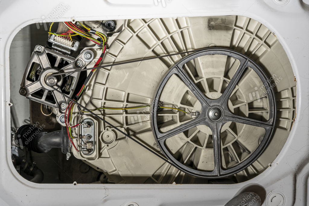 internal mechanism of a washing machine