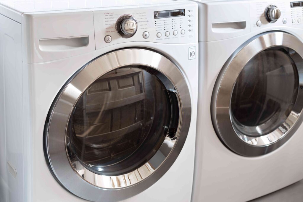 Causes of problems with washing machines, focuses on issues such as shaking, slow filling, and noise.