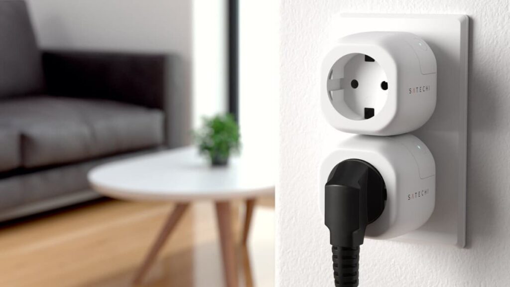 a Satechi Dual Smart Outlet (EU version), which is a smart plug accessory